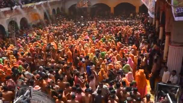 Vrindavan India March 2017 Індійська Вдова Святкує Голі Індуїстський Весняний — стокове відео
