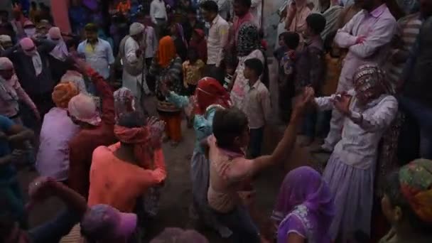 Vrindavan Indien März 2017 Eine Indische Witwe Feiert Holi Das — Stockvideo