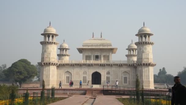 Agra India February 2018 Unidentified Tourist Visit Tomb Tmad Daulah — Stock Video