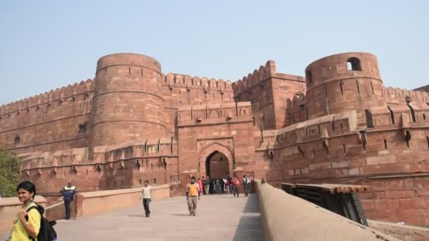 Agra India Febrero 2018 Turistas Fuerte Rojo Agra Este Fuerte — Vídeo de stock