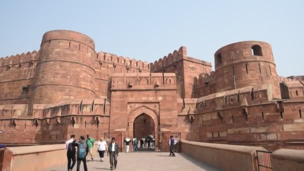Agra India February 2018 아그라의 요새의 관광객들 요새는 인기있는 명소이다 — 비디오