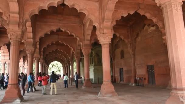 Delhi India Ianuarie 2018 Turiști Localnici Care Vizitează Fort Roșu — Videoclip de stoc