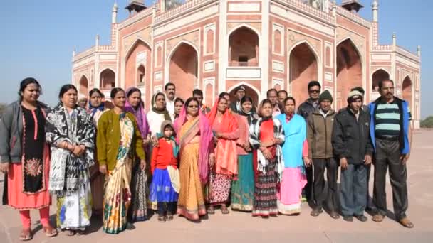 Delhi India February 2018 Tourists Visit Humayun Tomb Humayun Tomb — Stockvideo
