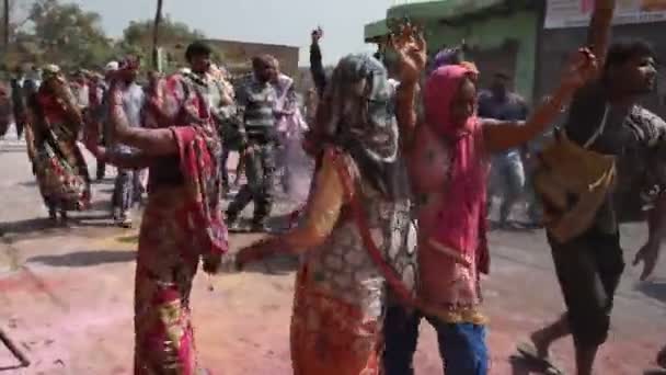 Mathura India Marzo 2017 Los Indios Bailan Juegan Con Colores — Vídeos de Stock