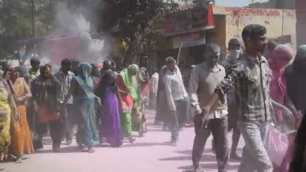 Vrindavan India Marzo 2017 Peregrinos Lugareños Caminan Por Ciudad Durante — Vídeo de stock