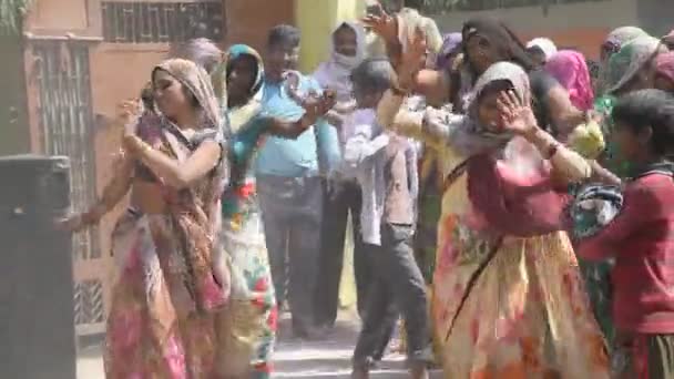 Mathura India March 2017 Orang India Menari Dan Bermain Dengan — Stok Video