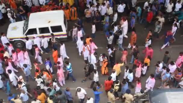Mumbai India September 2018 Тисячі Відданих Зібралися Дорозі Ганеша Віссаріана — стокове відео