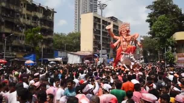 Mumbai India Září 2018 Tisíce Oddaných Loučí Lordem Ganéšou Cestě — Stock video