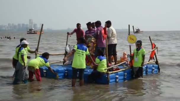 Mumbai Inde Septembre 2018 Idole Ganesha Est Transportée Mer Pour — Video