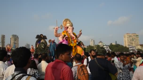 Mumbai Índia Setembro 2018 Ídolo Ganesha Levado Mar Para Imersão — Vídeo de Stock