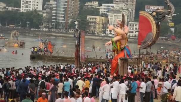 Mumbai India Settembre 2018 Ganesha Idol Viene Trasportato Mare Immersione — Video Stock