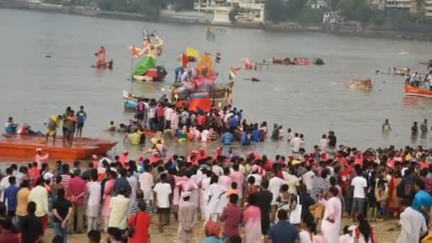 Mumbai Índia Setembro 2018 Ídolo Ganesha Levado Mar Para Imersão — Vídeo de Stock