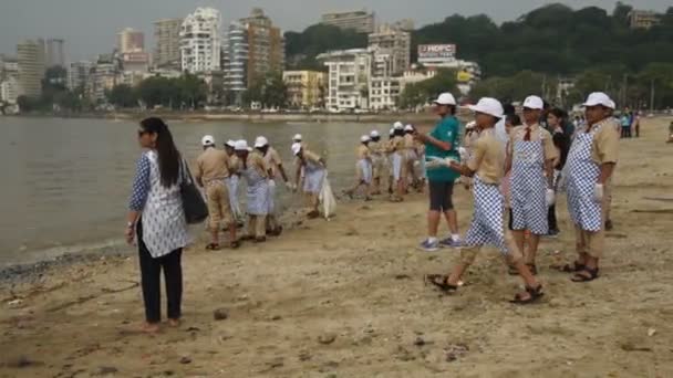 Mumbai India September 2018 Group Young Students Helping One Another — Stock Video