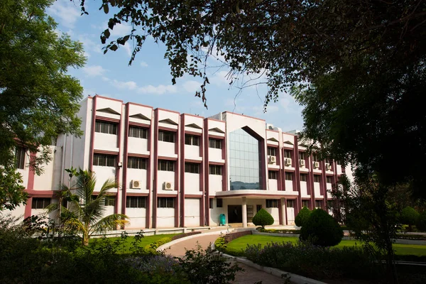 Nagpur Maharashtra India Nisan 2016 Kampüsteki Modern Eğitim Üniversitesi Binasının — Stok fotoğraf