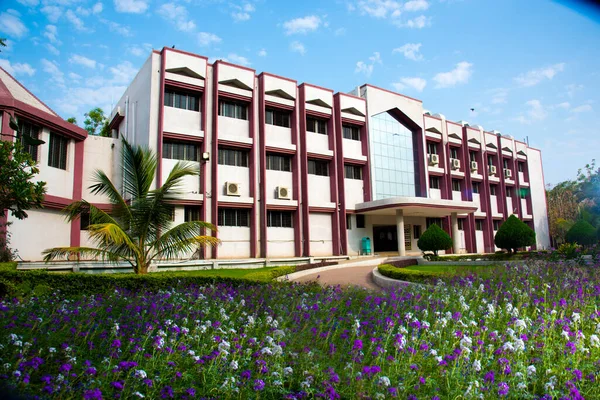 Nagpur Maharashtra India Апреля 2016 Экстерьер Здания Современного Образовательного Университета — стоковое фото