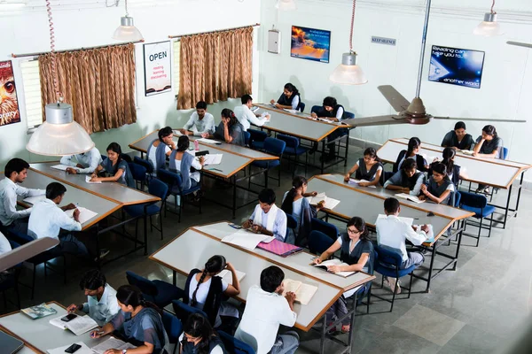 Amravati Maharashtra India Abril 2016 Grupo Identificado Jóvenes Estudiantes Que — Foto de Stock