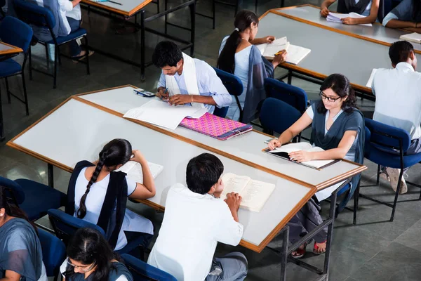 Amravati Maharashtra Indien April 2016 Eine Unbekannte Gruppe Junger Studenten — Stockfoto