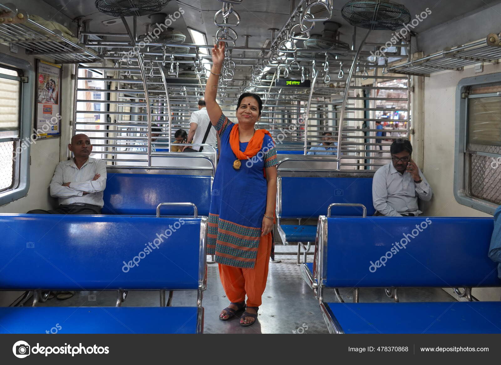 Unidentified Passengers Standing on the Doors of Running Local Train during  Rush Hours Editorial Photography - Image of station, india: 168031082