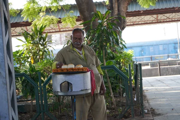 Mumbai India February 2020 Street Vendor Selling Various Goods Street — Stock Photo, Image
