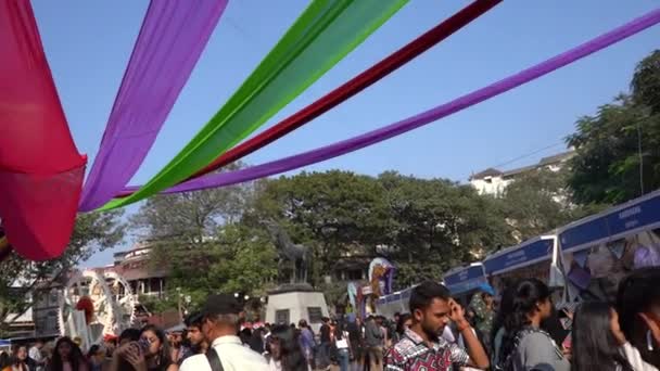 Mumbai India Şubat 2020 Nsanlar Mumbai Kala Ghoda Sanat Festivali — Stok video