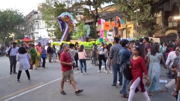 Mumbai India Ruary 2020 Människor Besöker Och Njuter Kala Ghoda — Stockvideo