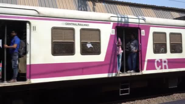 Trilha Ferroviária Indiana Indian Railways Comboio Passageiros Por Férrea Tiro — Vídeo de Stock