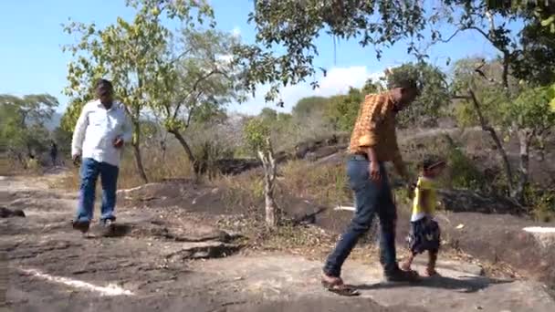 Akola Maharashtra India November 2019 Rural People Enjoying Nature Walking — Stock Video