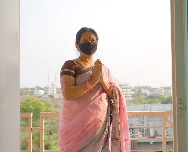 Mulher Usando Máscaras Proteção Médica Para Proteger Bactérias Virais Doença — Fotografia de Stock