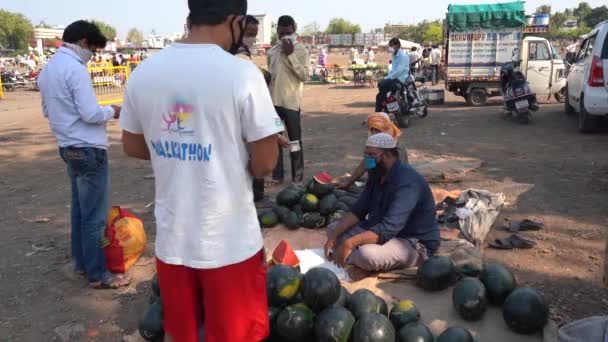 Mumbai India February 2020 Street Vendor Selling Various Goods Street — Stock Video