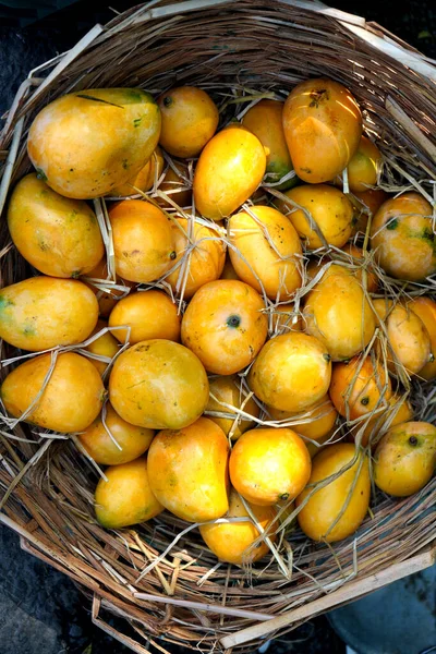 Świeże Pyszne Słodkie Tło Mango — Zdjęcie stockowe