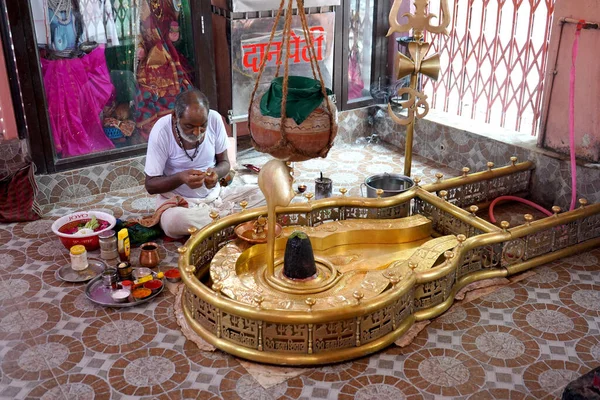 Amravati Maharashtra India June 2020 Hindu Priest Perform Puja Prayer — Photo