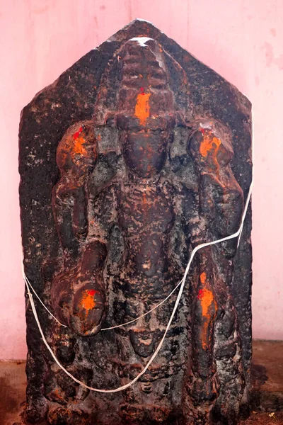 Standbeeld Van Hindoe God Voor Het Aanbieden Van Gebeden Tempel — Stockfoto