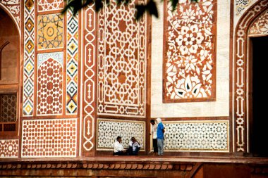 AGRA, INDIA, 29 Ağustos 2022: Büyük Akbar, Sikandra, Agra, Uttar Pradesh, Hindistan 'a turist ziyareti