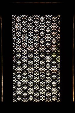 Itmad ud Daulah 'ın mezarının detayları 1622 ve 1628 yılları arasında, Agra, Uttar Pradesh, Hindistan.