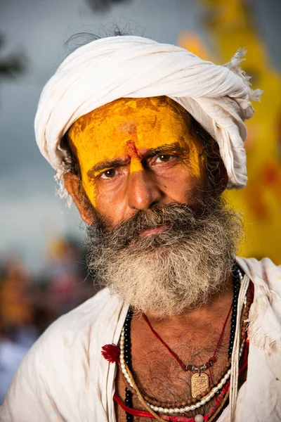 NASHIK, INDIA, 27 Ağustos 2015: Kumbh Mela 'daki kutsal adam Hindu sadhu' nun portresi