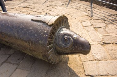 Maharashtra 'daki Daulatabad Kalesinde antik tarihi Mendha topu