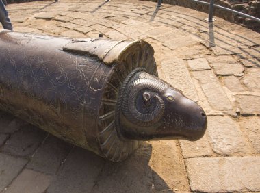 Maharashtra 'daki Daulatabad Kalesinde antik tarihi Mendha topu