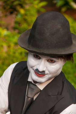 Taklitçi portresi bir şakacı, empresyonist veya Behrupiya Hindistan 'ın geleneksel gösteri sanatçısıdır..