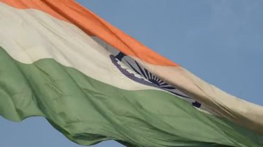 Üç renkli dalgalı Hint bayrağının yakın plan çekimi..