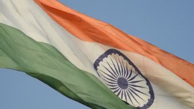 Üç renkli dalgalı Hint bayrağının yakın plan çekimi..