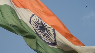 Üç renkli dalgalı Hint bayrağının yakın plan çekimi..