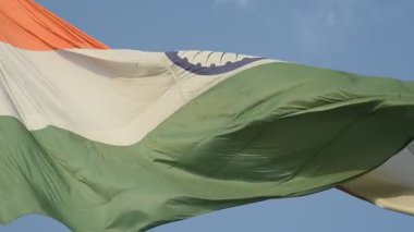Üç renkli dalgalı Hint bayrağının yakın plan çekimi..