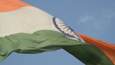 Üç renkli dalgalı Hint bayrağının yakın plan çekimi..