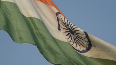 Üç renkli dalgalı Hint bayrağının yakın plan çekimi..