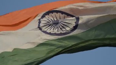 Üç renkli dalgalı Hint bayrağının yakın plan çekimi..