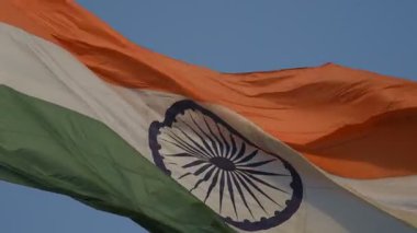 Üç renkli dalgalı Hint bayrağının yakın plan çekimi..