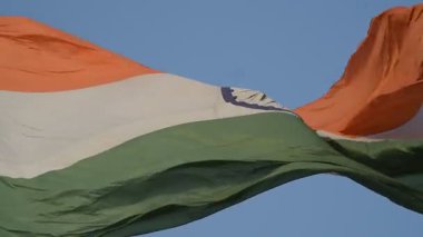 Üç renkli dalgalı Hint bayrağının yakın plan çekimi..