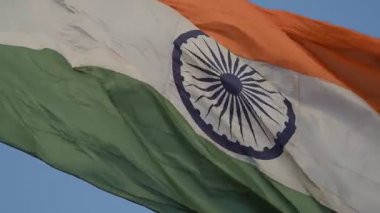 Üç renkli dalgalı Hint bayrağının yakın plan çekimi..