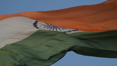 Üç renkli dalgalı Hint bayrağının yakın plan çekimi..