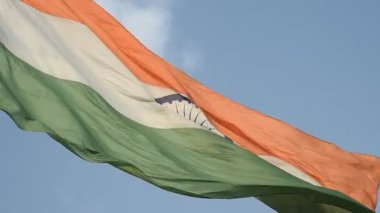 Üç renkli dalgalı Hint bayrağının yakın plan çekimi..